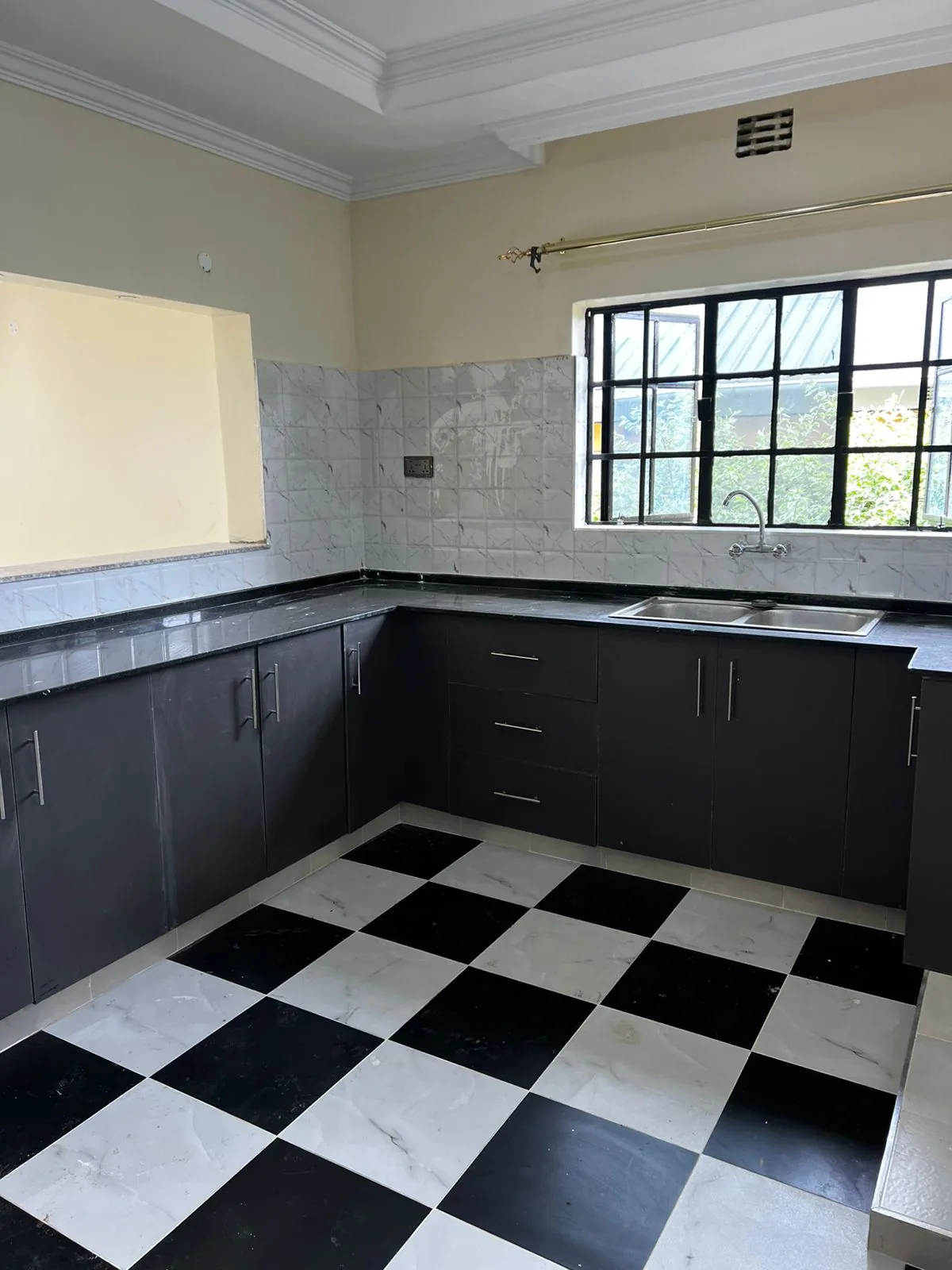 Kitchen finishes